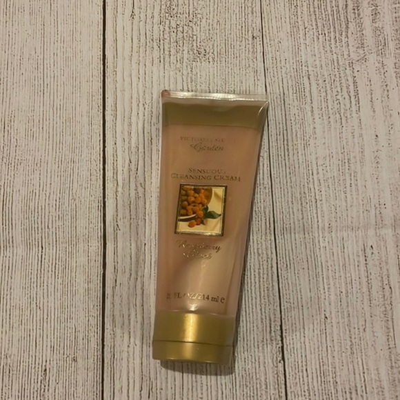 NWT VINTAGE Victoria’s Secret Raspberry Glacé Cleansing Cream​ - Picture 1 of 2
